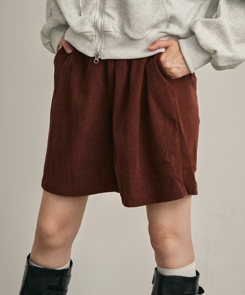 Clum(クルム)の「コーデュロイタックキュロットショーツ(その他パンツ・レディース・ブラック/テラコッタ/サンドベージュ・FREE)」の18枚目の写真