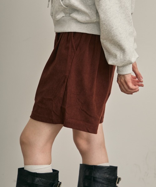 Clum(クルム)の「コーデュロイタックキュロットショーツ(その他パンツ・レディース・ブラック/テラコッタ/サンドベージュ・FREE)」の19枚目の写真