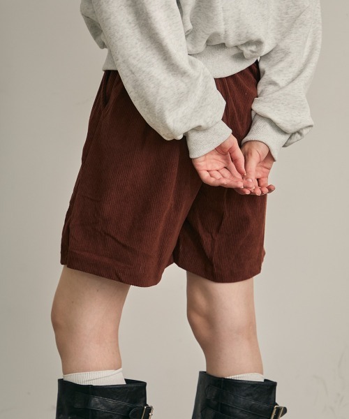 Clum(クルム)の「コーデュロイタックキュロットショーツ(その他パンツ・レディース・ブラック/テラコッタ/サンドベージュ・FREE)」の20枚目の写真
