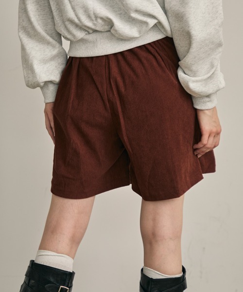 Clum(クルム)の「コーデュロイタックキュロットショーツ(その他パンツ・レディース・ブラック/テラコッタ/サンドベージュ・FREE)」の21枚目の写真