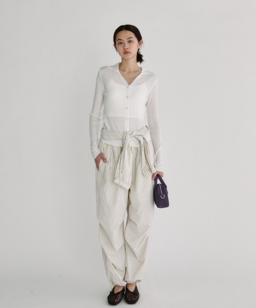 duei（デュイ）の「スキッパーリブシアーニットカーディガン（カーディガン/ボレロ・レディース・ホワイト/イエロー/ネイビー・FREE）」の15枚目の写真