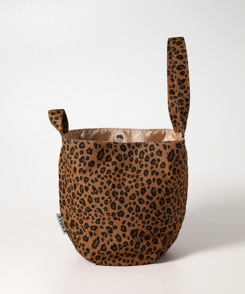 YELLOWSTONE(イエローストーン)の「Dumpling wrist bag - Leopard(トートバッグ・レディース・その他・FREE)」の2枚目の写真