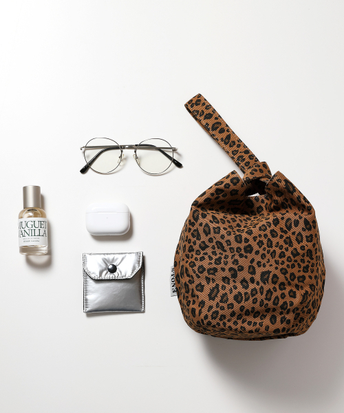 YELLOWSTONE(イエローストーン)の「Dumpling wrist bag - Leopard(トートバッグ・レディース・その他・FREE)」の4枚目の写真