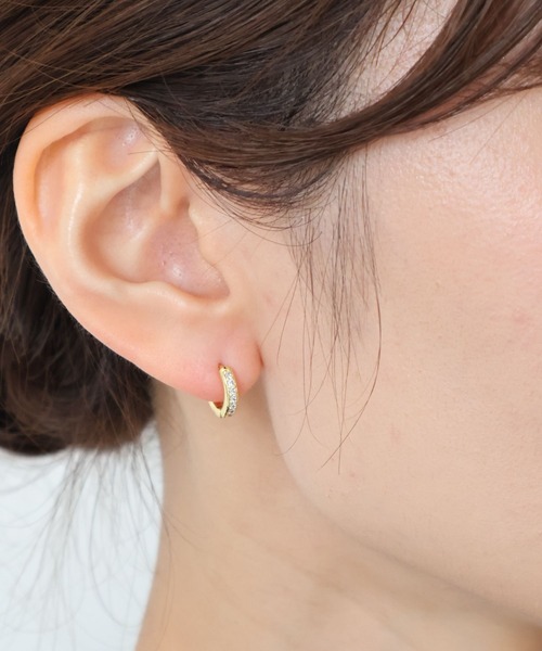 Rennet(レネット)の「ストーンフープピアス(ピアス(両耳用)・レディース・ピンクゴールド/ゴールド/シルバー・X-SMALL/LARGE/MEDIUM/SMALL/XX-LARGE/X-LARGE/XX-SMALL)」の4枚目の写真