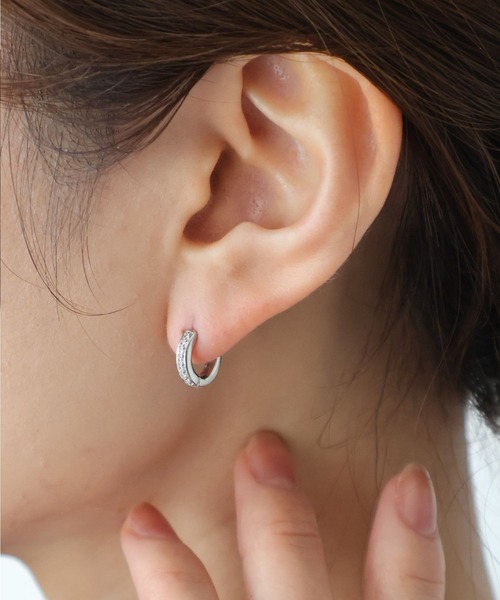 Rennet(レネット)の「ストーンフープピアス(ピアス(両耳用)・レディース・ピンクゴールド/ゴールド/シルバー・X-SMALL/LARGE/MEDIUM/SMALL/XX-LARGE/X-LARGE/XX-SMALL)」の6枚目の写真
