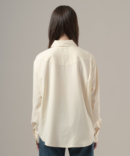 Levi's(リーバイス)の「Levi's/リーバイス BLUETAB(TM) RIDER シルクシャツ(シャツ/ブラウス・レディース・ホワイト・XS/S/M)」の5枚目の写真