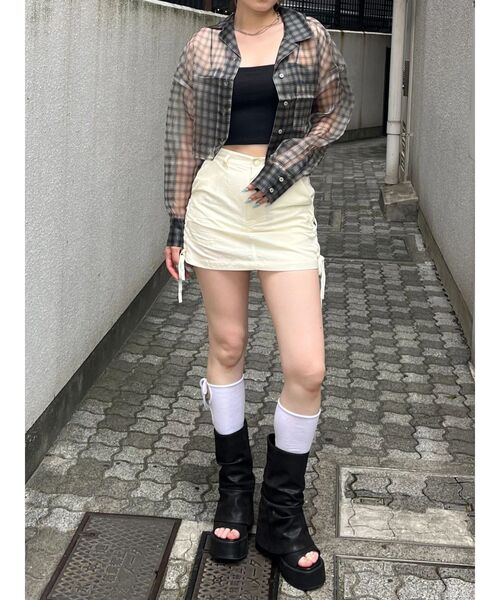 EMODA(エモダ)の「レースアップミニスカート(スカート・レディース・ブラック/ブラウン/アイボリー/イエロー・MEDIUM/SMALL)」の15枚目の写真
