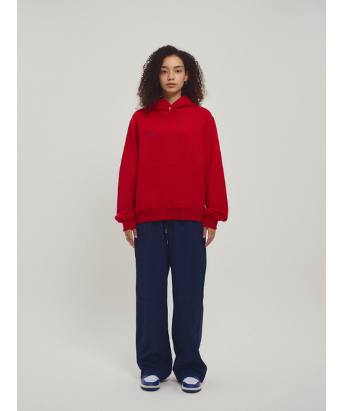 MENASOO(ミナス)の「Menasoo Hearttrack Hoodie_Red(パーカー・レディース・レッド・1/2)」の2枚目の写真