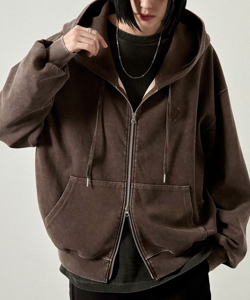 Alfred Alex（アルフレッドアレックス）の「【Alfred Alex】ヴィンテージ加工 グラデーション オーバーサイズ ダブルジップ ダンボール パーカー（パーカー・メンズ・グレー/グレー系/ブラック/ダークブラウン/ブラック系・M/L）」の5枚目の写真