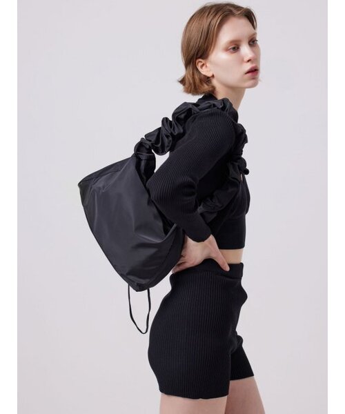 AYIHOLIC CASHMERE(アイホリックカシミア)の「Frill strap shine bag(ショルダーバッグ・レディース・ブラック・FREE)」の1枚目の写真