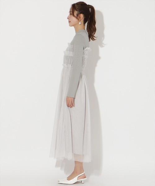 AND COUTURE(アンドクチュール)の「チュールギャザードッキングワンピース(ワンピース・レディース・ブラック/ライトグレー・FREE)」の12枚目の写真