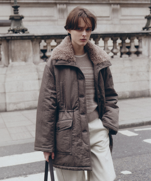 ARTID(アルティーダ)の「パーカラー ハイネック ハーフ ジャンパー_KHAKI(ダウンジャケット/コート・レディース・カーキ・M/S)」の2枚目の写真
