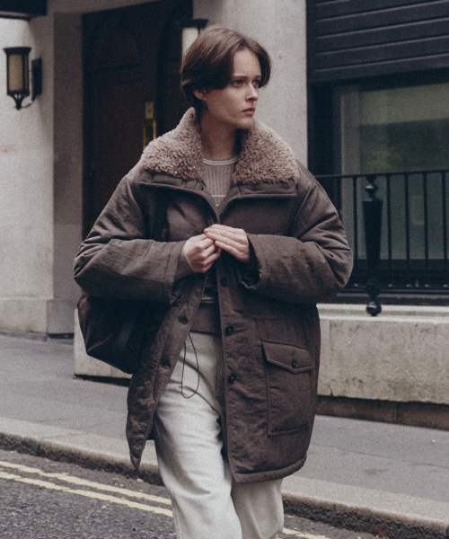 ARTID(アルティーダ)の「パーカラー ハイネック ハーフ ジャンパー_KHAKI(ダウンジャケット/コート・レディース・カーキ・M/S)」の3枚目の写真