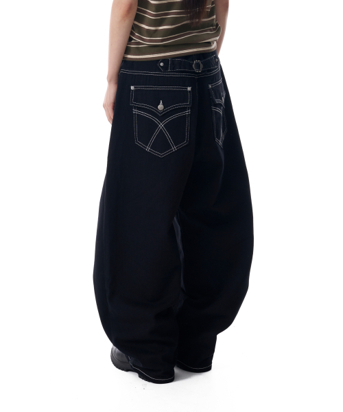 AAKAM(アーカム)の「Cinch Back Cotton Pants (Black)(その他パンツ・レディース・その他・2)」の1枚目の写真