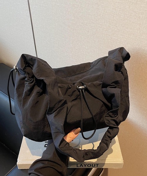 Mignonjour(ミニョンジュール)の「Mignonjour/ナイロンくしゅくしゅバッグ M2884(ハンドバッグ・レディース・カーキ/ブラック/アイボリー/ベージュ・FREE)」の8枚目の写真