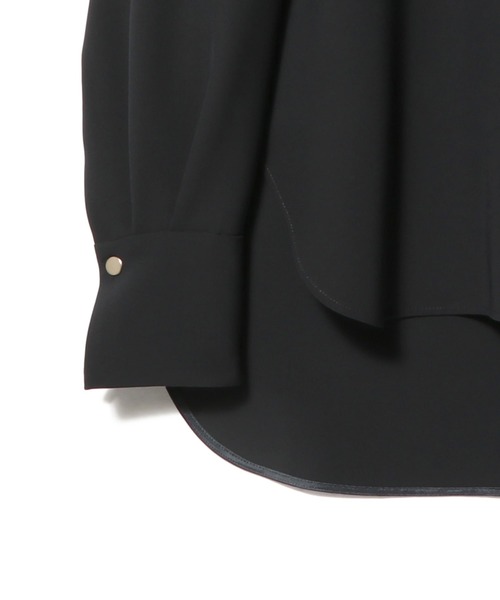 ESTNATION（エストネーション）の「ESTNATION / ダブルクロスVネックブラウス（シャツ/ブラウス・レディース・ネイビー/オフホワイト・38/36）」の6枚目の写真