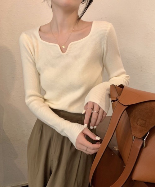 Beststore(ベストストア)の「キーネックリブニット 長袖 デコルテ綺麗見せ レディース(ニット/セーター・レディース・カーキ/ライトベージュ/ブラック/ブラウン/ホワイト/ベージュ・FREE)」の7枚目の写真