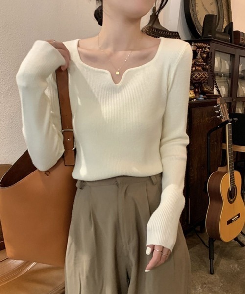 Beststore(ベストストア)の「キーネックリブニット 長袖 デコルテ綺麗見せ レディース(ニット/セーター・レディース・カーキ/ライトベージュ/ブラック/ブラウン/ホワイト/ベージュ・FREE)」の10枚目の写真