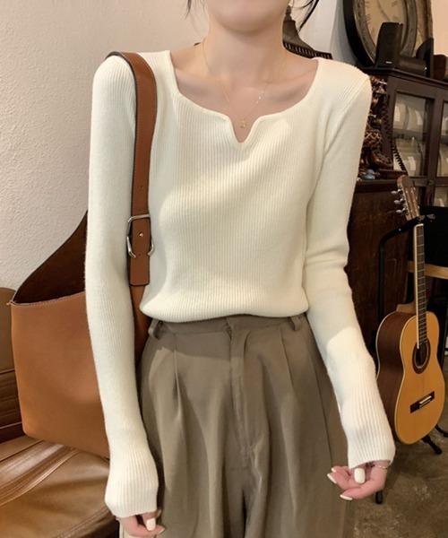 Beststore(ベストストア)の「キーネックリブニット 長袖 デコルテ綺麗見せ レディース(ニット/セーター・レディース・カーキ/ライトベージュ/ブラック/ブラウン/ホワイト/ベージュ・FREE)」の11枚目の写真