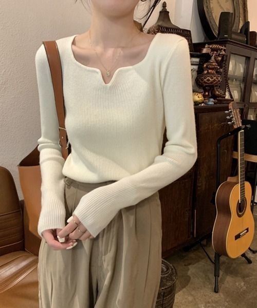 Beststore(ベストストア)の「キーネックリブニット 長袖 デコルテ綺麗見せ レディース(ニット/セーター・レディース・カーキ/ライトベージュ/ブラック/ブラウン/ホワイト/ベージュ・FREE)」の12枚目の写真