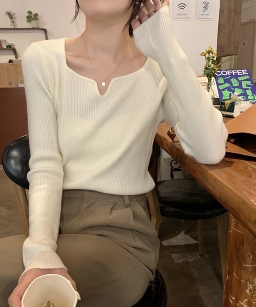 Beststore(ベストストア)の「キーネックリブニット 長袖 デコルテ綺麗見せ レディース(ニット/セーター・レディース・カーキ/ライトベージュ/ブラック/ブラウン/ホワイト/ベージュ・FREE)」の14枚目の写真