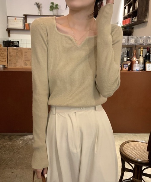 Beststore(ベストストア)の「キーネックリブニット 長袖 デコルテ綺麗見せ レディース(ニット/セーター・レディース・カーキ/ライトベージュ/ブラック/ブラウン/ホワイト/ベージュ・FREE)」の18枚目の写真