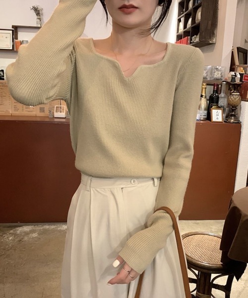 Beststore(ベストストア)の「キーネックリブニット 長袖 デコルテ綺麗見せ レディース(ニット/セーター・レディース・カーキ/ライトベージュ/ブラック/ブラウン/ホワイト/ベージュ・FREE)」の19枚目の写真