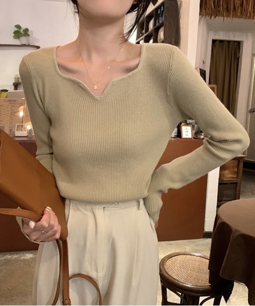 Beststore(ベストストア)の「キーネックリブニット 長袖 デコルテ綺麗見せ レディース(ニット/セーター・レディース・カーキ/ライトベージュ/ブラック/ブラウン/ホワイト/ベージュ・FREE)」の22枚目の写真