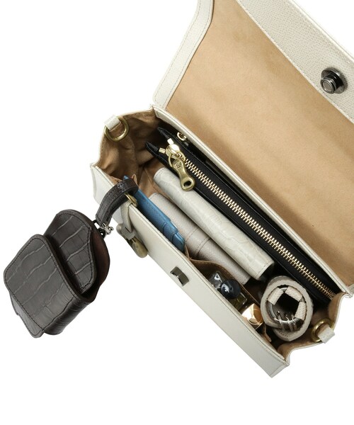 TOFF&LOADSTONE（トフアンドロードストーン）の「カプリース（ハンドバッグ・レディース・ナチュラル/ライトグレー系9/グリーン系5/ブラック/ホワイト系6・00）」の17枚目の写真