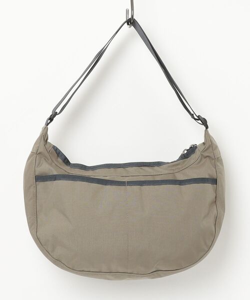 GREGORY(グレゴリー)の「サッチェルM SATCHEL M V3 サンドストーム(ショルダーバッグ・メンズ・ベージュ系・ONE SIZE)」の2枚目の写真