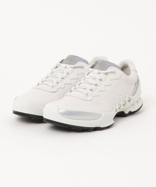 ECCO(エコー)の「ECCO 高性能 歩きやすい BIOM AEX レディース 本革 スニーカー(スニーカー・レディース・シルバー・38/36)」の1枚目の写真