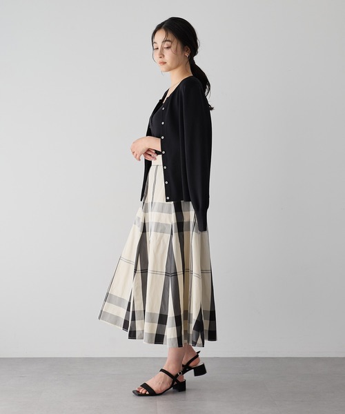 YECCA VECCA（イェッカヴェッカ）の「【撥水】メモリーフレアスカート（スカート・レディース・ネイビー/ライトベージュ・FREE）」の5枚目の写真