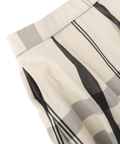 YECCA VECCA（イェッカヴェッカ）の「【撥水】メモリーフレアスカート（スカート・レディース・ネイビー/ライトベージュ・FREE）」の22枚目の写真