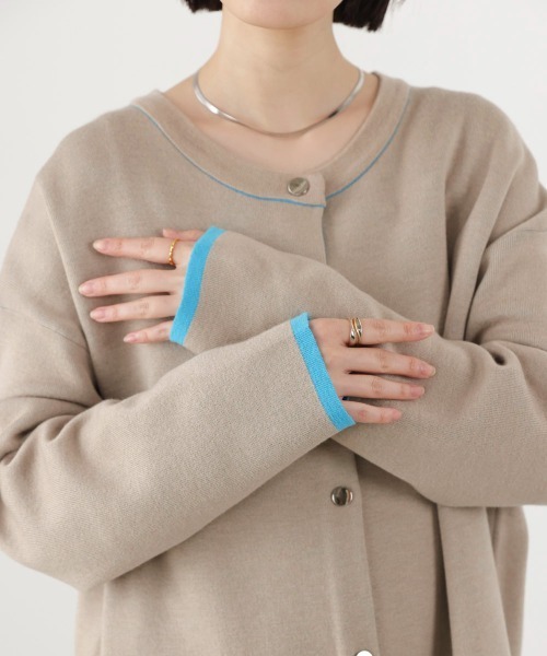 Bou Jeloud(ブージュルード)の「ダブルフェイス配色ニットカーディガン(カーディガン/ボレロ・レディース・ブラック/イエロー/ベージュ・FREE)」の11枚目の写真