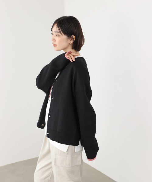 Bou Jeloud(ブージュルード)の「ダブルフェイス配色ニットカーディガン(カーディガン/ボレロ・レディース・ブラック/イエロー/ベージュ・FREE)」の20枚目の写真