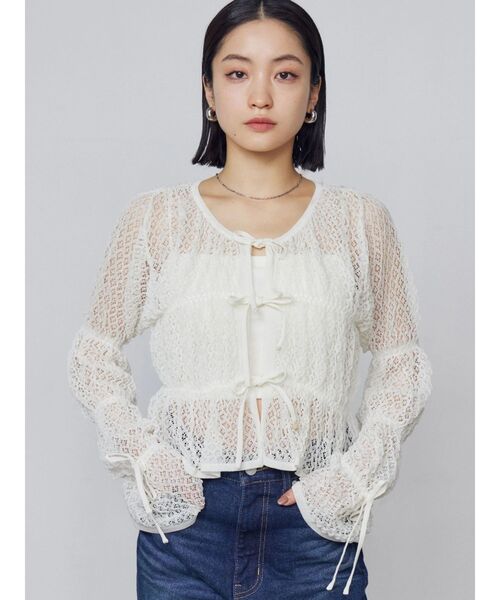 EMODA(エモダ)の「2WAYギャザーリボンニット(ニット/セーター・レディース・ブルー/アイボリー/ブラック・FREE)」の2枚目の写真