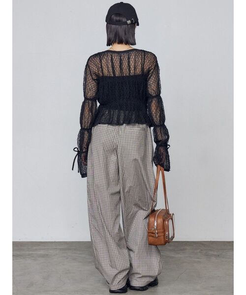 EMODA(エモダ)の「2WAYギャザーリボンニット(ニット/セーター・レディース・ブルー/アイボリー/ブラック・FREE)」の10枚目の写真