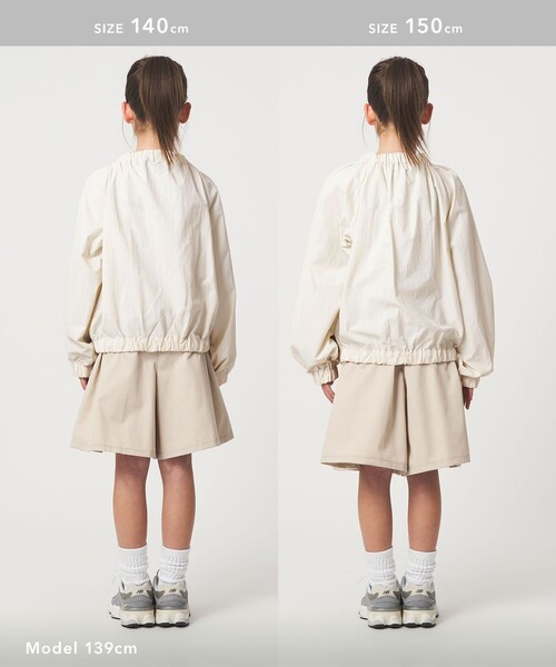 green label relaxing（グリーンレーベルリラクシング）の「ギャザーブルゾン / キッズ 撥水・UVカット 100cm-160cm（ブルゾン・キッズ・オフホワイト/ターコイズブルー系・160cm/110cm/100cm/120cm/130cm/140cm/150cm）」の3枚目の写真