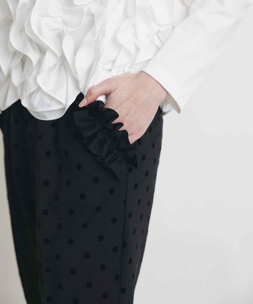 PICCIN PERLA（ピッチンペルラ）の「ストレッチポケットフリルドットパンツ（その他パンツ・レディース・ブラック・S）」の10枚目の写真