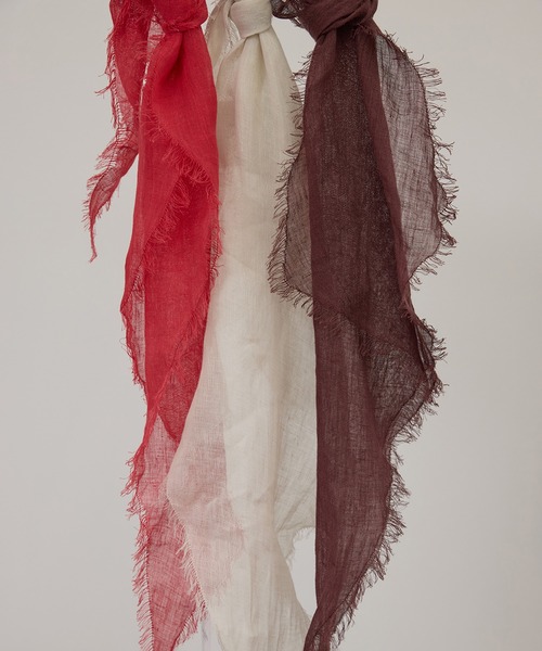 SALON adam et rope'(サロン アダム エ ロペ)の「リネンロサンジスカーフ(バンダナ/スカーフ・レディース・レッド/ダークブラウン/オフホワイト・FREE)」の4枚目の写真