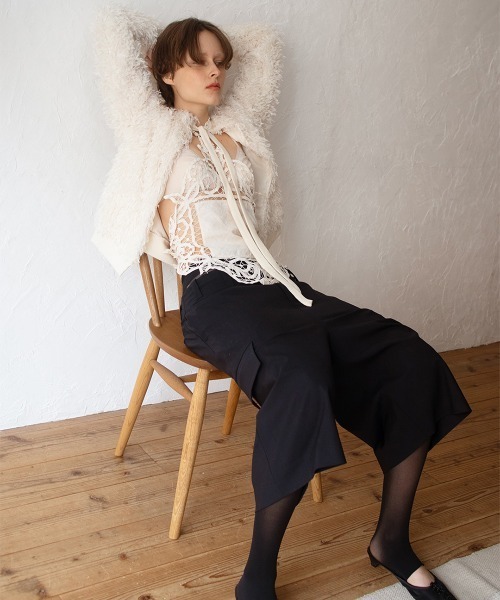 leinwande（ラインヴァンド）の「【leinwande】26SS新作 Feather Ribbon Top（スウェット・レディース・ホワイト/ブラック・ONE SIZE）」の10枚目の写真