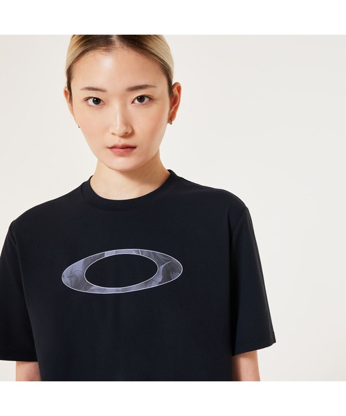 OAKLEY(オークリー)の「オークリーRADIANT UV SHADE ELLIPSE TEE 9.0Tシャツ/TRAINING WOMEN'S/スポーツ・トレーニング/レディース//OAKLEY(Tシャツ/カットソー・レディース・ブラック・XS/M/S)」の5枚目の写真