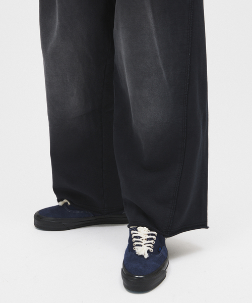 JOURNAL STANDARD（ジャーナルスタンダード）の「エイジング フェード 2タック スウェット パンツ（スウェットパンツ・メンズ・チャコールグレー/ブラック・LARGE/MEDIUM）」の14枚目の写真