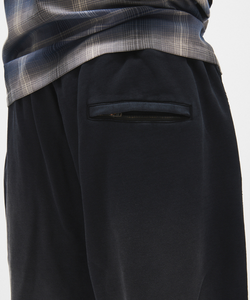 JOURNAL STANDARD（ジャーナルスタンダード）の「エイジング フェード 2タック スウェット パンツ（スウェットパンツ・メンズ・チャコールグレー/ブラック・LARGE/MEDIUM）」の16枚目の写真