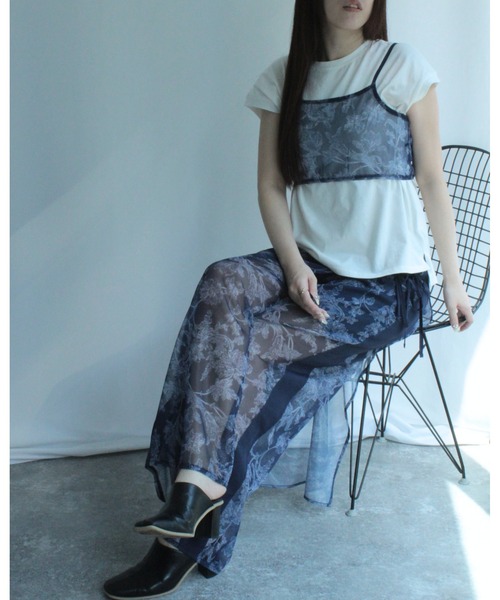 amini(アミニ)の「メッシュボタニカルプリントビスチェ【SET UP可】(キャミソール・レディース・ベージュ/ブラック/ネイビー・MEDIUM)」の13枚目の写真