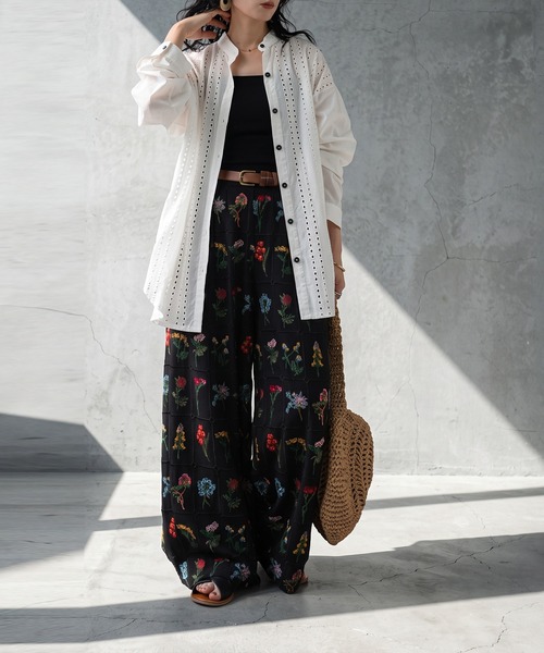 antiqua(アンティカ)の「レース切替 コットン シアー シャツ(シャツ/ブラウス・レディース・ホワイト/ブラック・ONESIZE)」の3枚目の写真