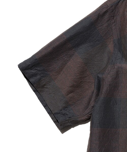 BEAMS PLUS(ビームスプラス)の「B.D. Classic-fit COTTON Linen Cord Check(シャツ/ブラウス・メンズ・ネイビー/ブラック・LARGE/MEDIUM/SMALL/X-LARGE)」の16枚目の写真