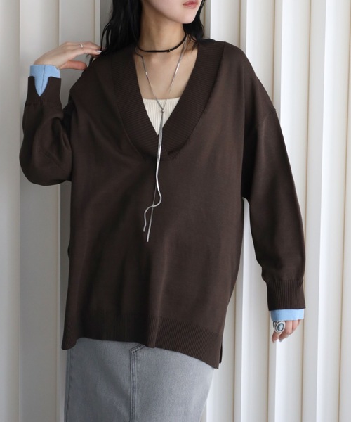 YENNA（イェンナ）の「【ディープVネック 配色レイヤードスリーブルーズニット】深Vネックニット/バイカラースリーブ（ニット/セーター・レディース・ブラウン/ネイビー/アイボリー・FREE）」の15枚目の写真