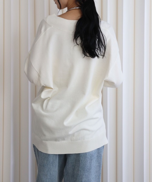 YENNA（イェンナ）の「【ディープVネック 配色レイヤードスリーブルーズニット】深Vネックニット/バイカラースリーブ（ニット/セーター・レディース・ブラウン/ネイビー/アイボリー・FREE）」の7枚目の写真