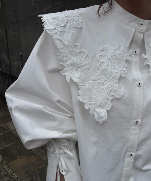 WILLFULLY（ウィルフリー）の「motif lace big collar SH（シャツ/ブラウス・レディース・ブラック/ホワイト/ブルー系その他・FREE）」の8枚目の写真